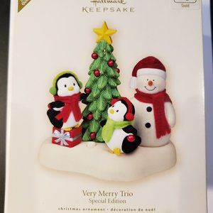 Hallmark Keepsake 2007 Very Merry Trio Ornament